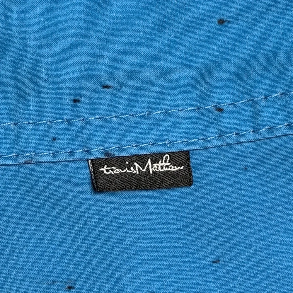 TravisMathew Mens Blue Fleck Stretch Golf Shorts Size 40 Help Wanted Patch